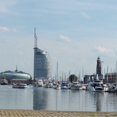 Ferienwohnung Koralle - Am Wasser Bremerhaven Exterior photo
